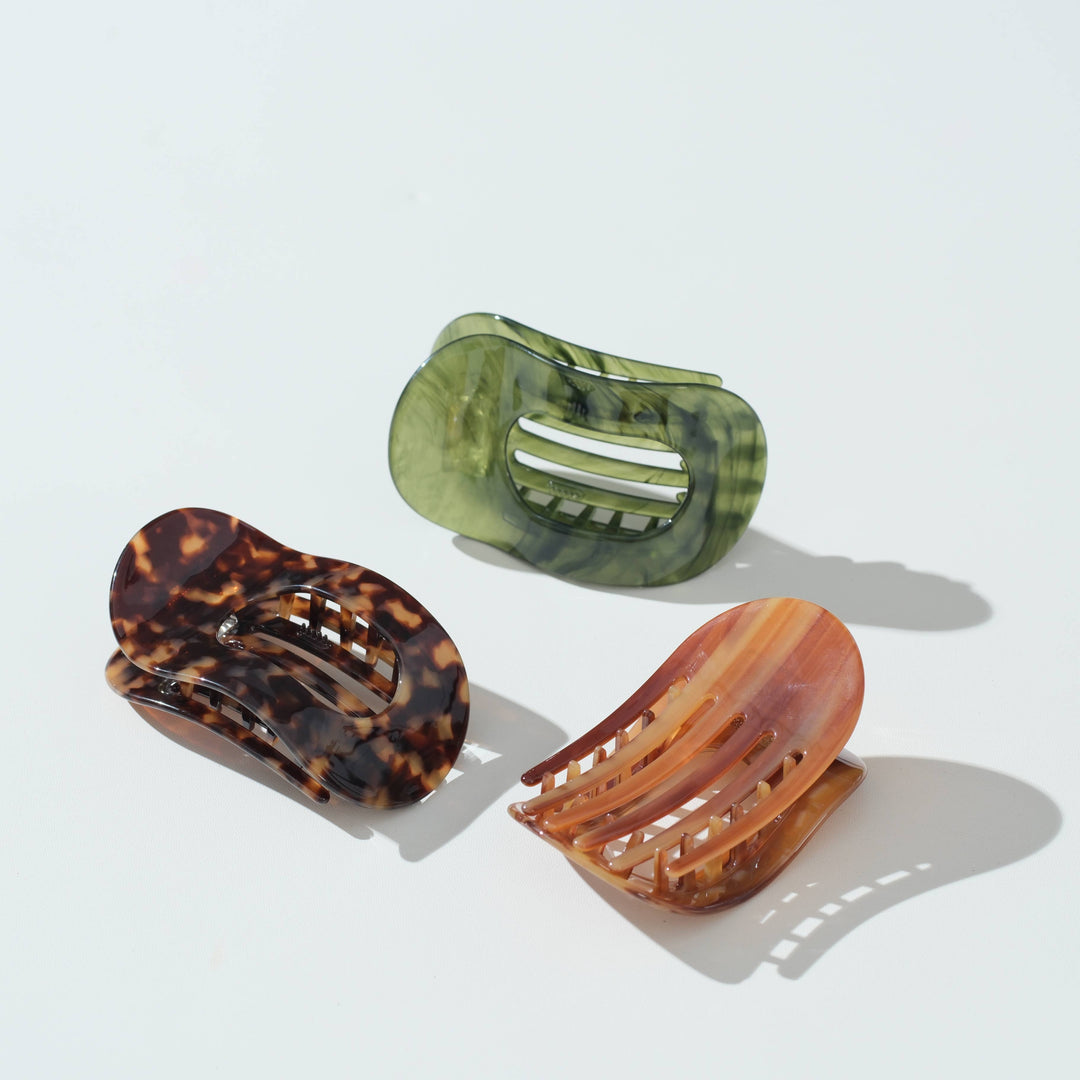 Oval Flat Lay | Medium Claw Clips