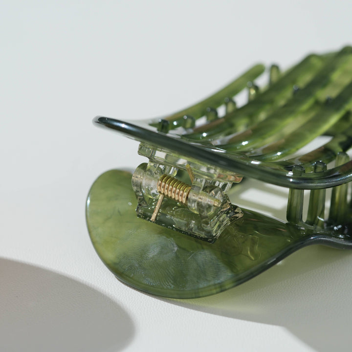 Oval Flat Lay | Medium Claw Clips