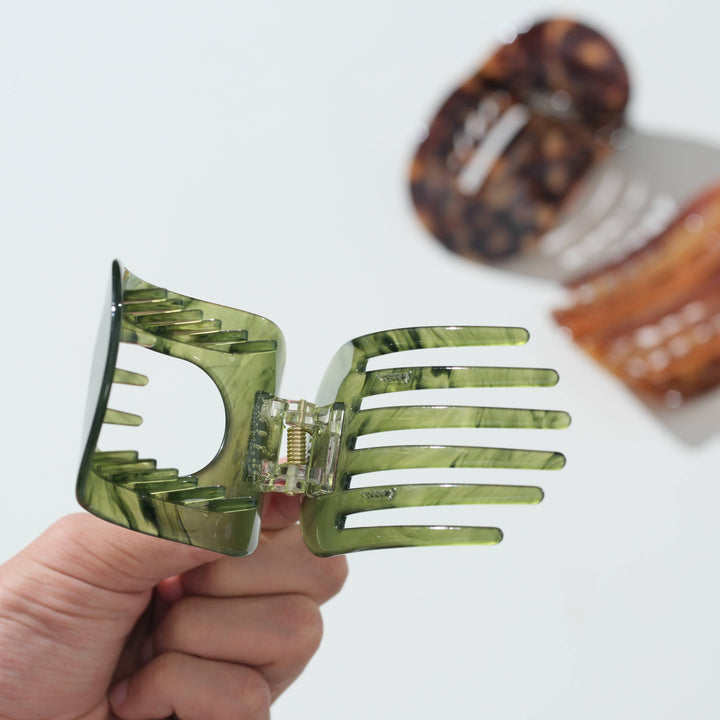 Oval Flat Lay | Medium Claw Clips
