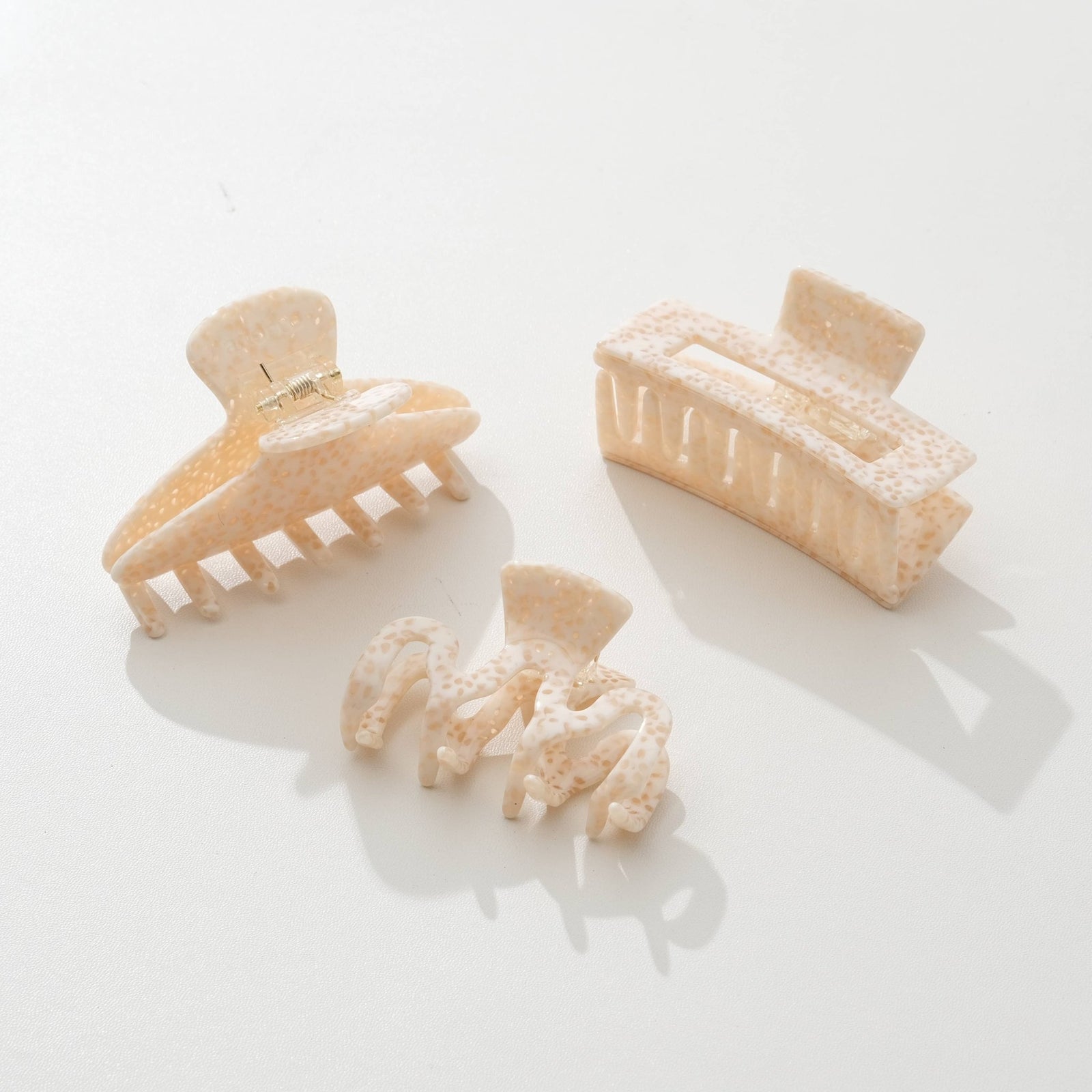 Apricot Crème | Small/Medium Claw Clips - Echo Market