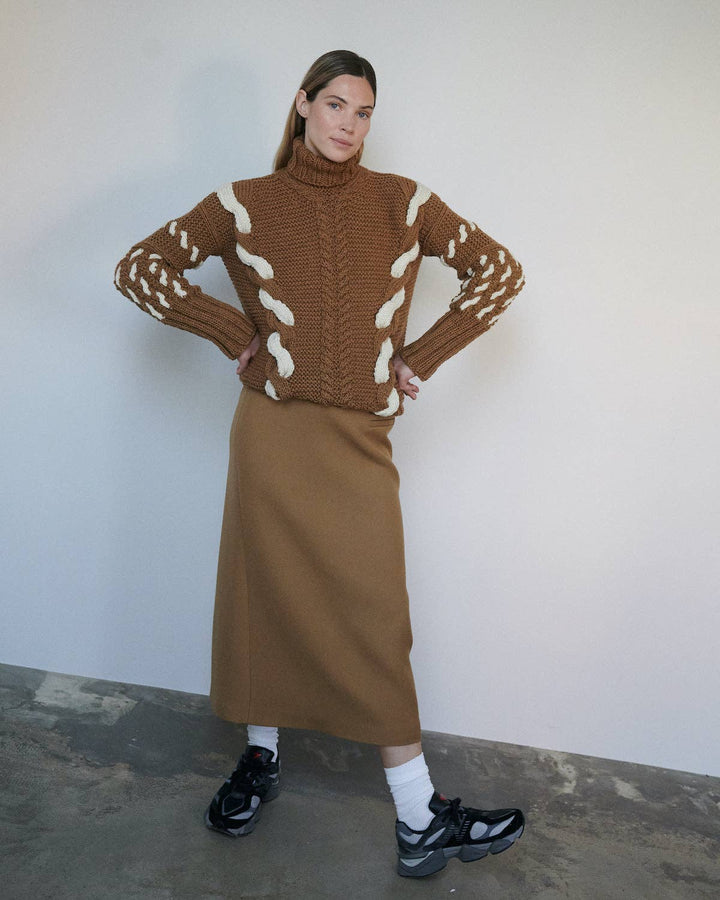 Barbora | Handmade Brown Wool Cable Turtleneck - Echo Market