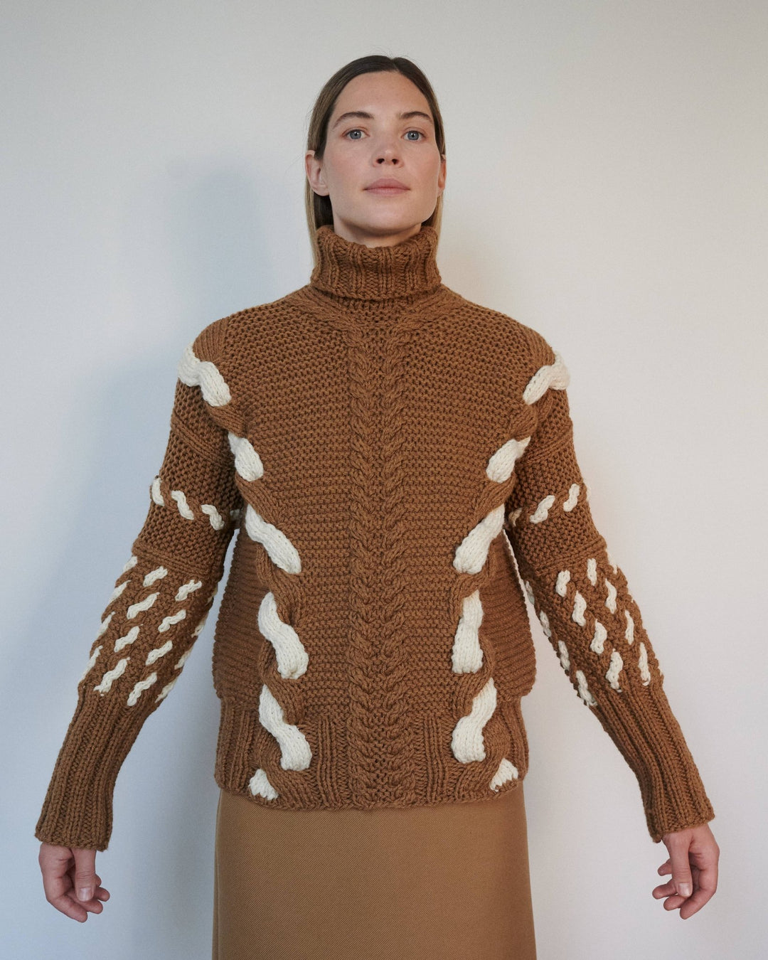 Barbora | Handmade Brown Wool Cable Turtleneck - Echo Market