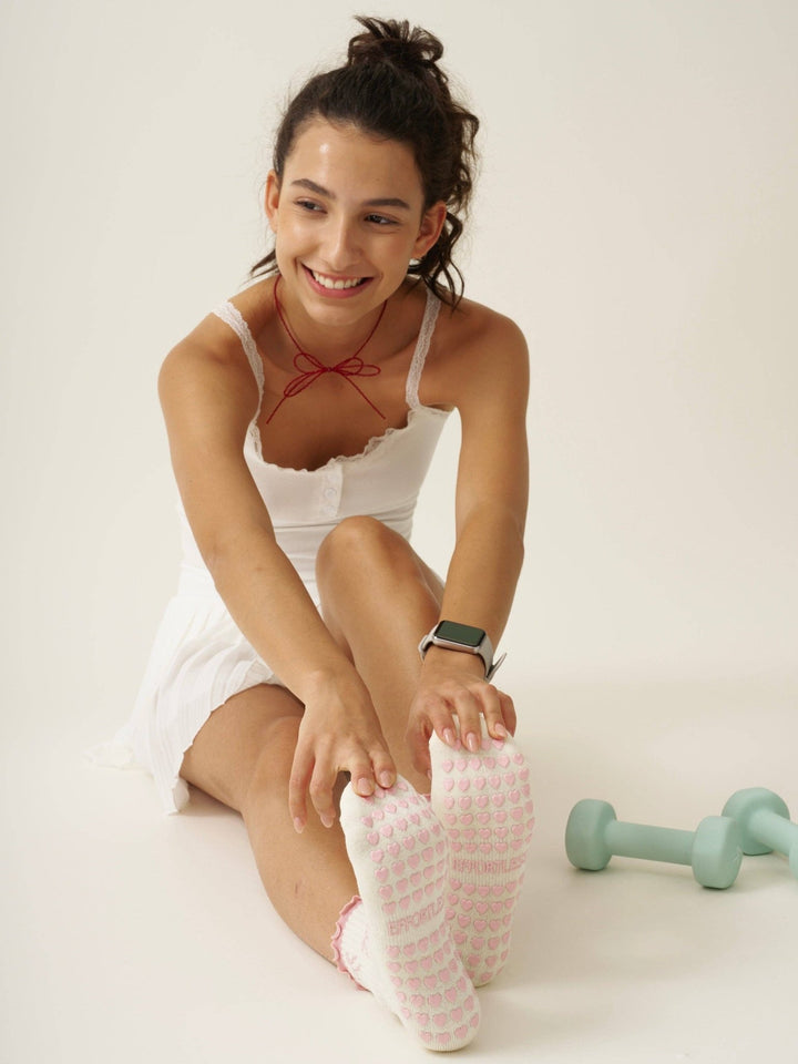 🎀 Bow Ruffle Grip Sock | Soft Pink| Pilates Socks - Echo Market