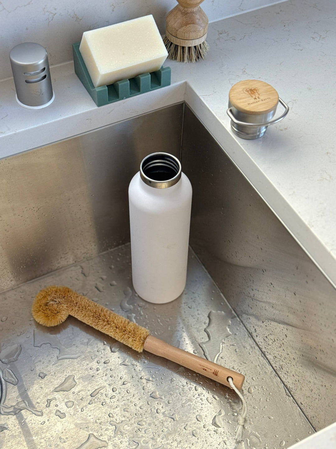 Coconut Bottle Scrub Brush - Echo Market