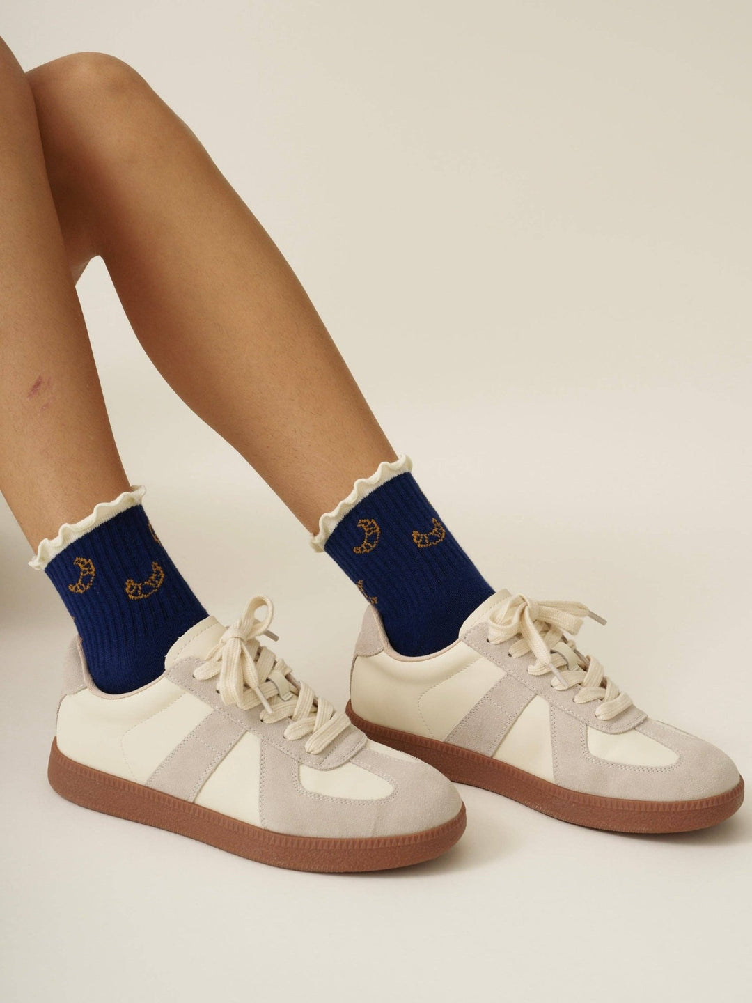 🥐 Croissant Ruffle Grip Sock | Pilates Socks - Echo Market