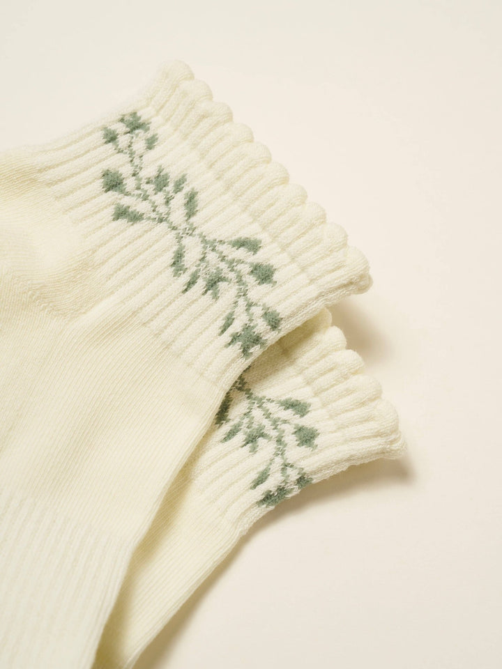 🎄 Cropped Crew Garland Grip Sock | Pilates Socks - Echo Market