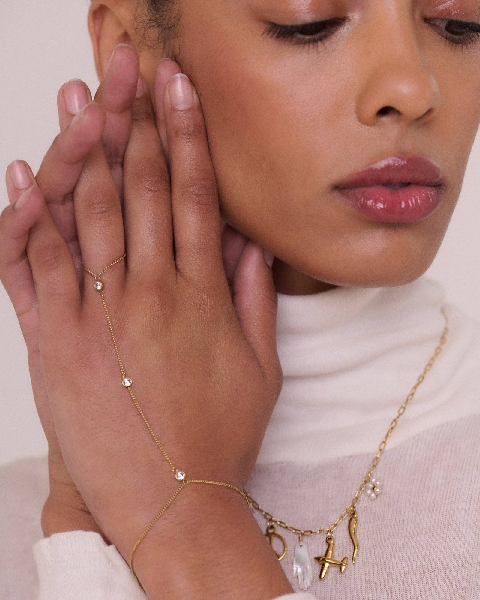 Crystal Handchain - Echo Market