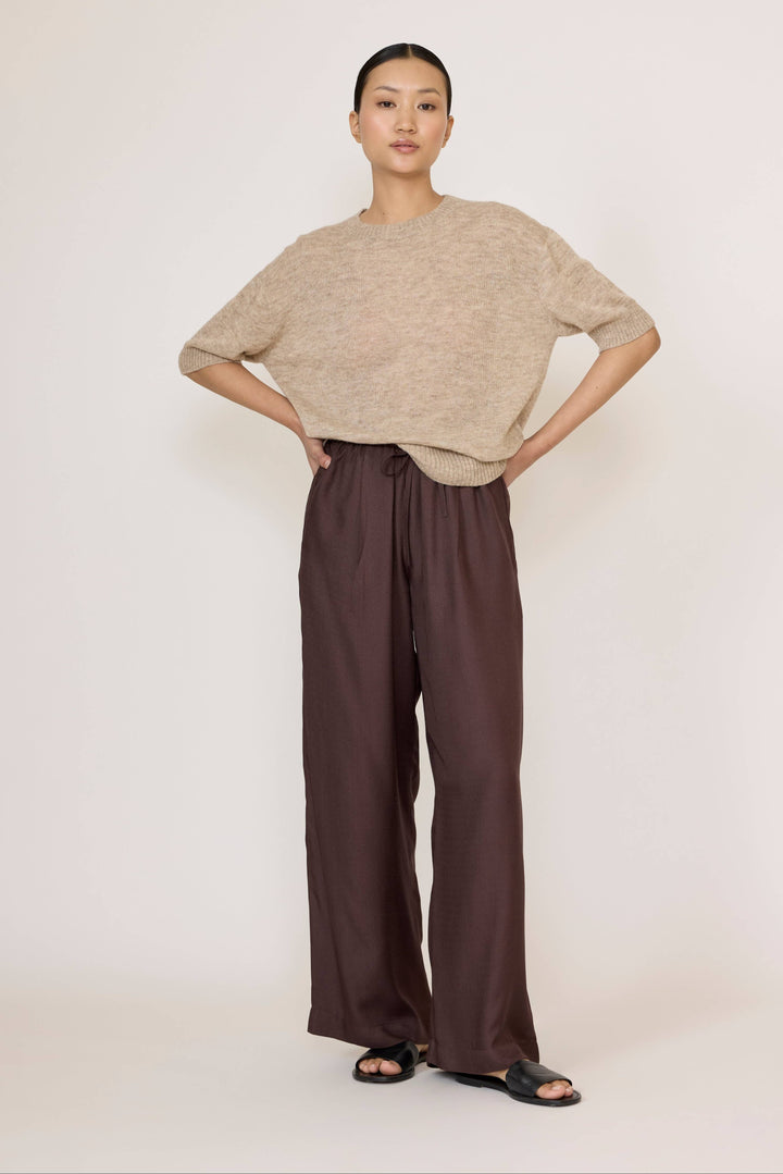 Woman wearing Laude&