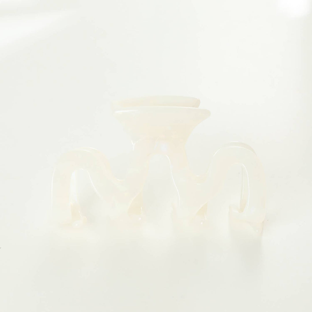 Esme Large | Classic Large Wavy Claw Clip - Echo Market