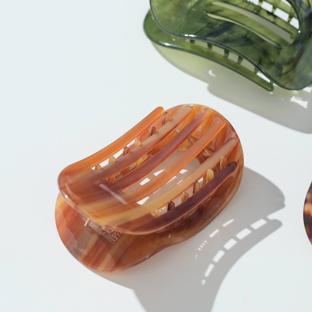 Oval Flat Lay | Medium Claw Clips