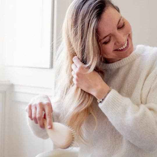 Gloss and Detangling Hair Brush - Echo Market