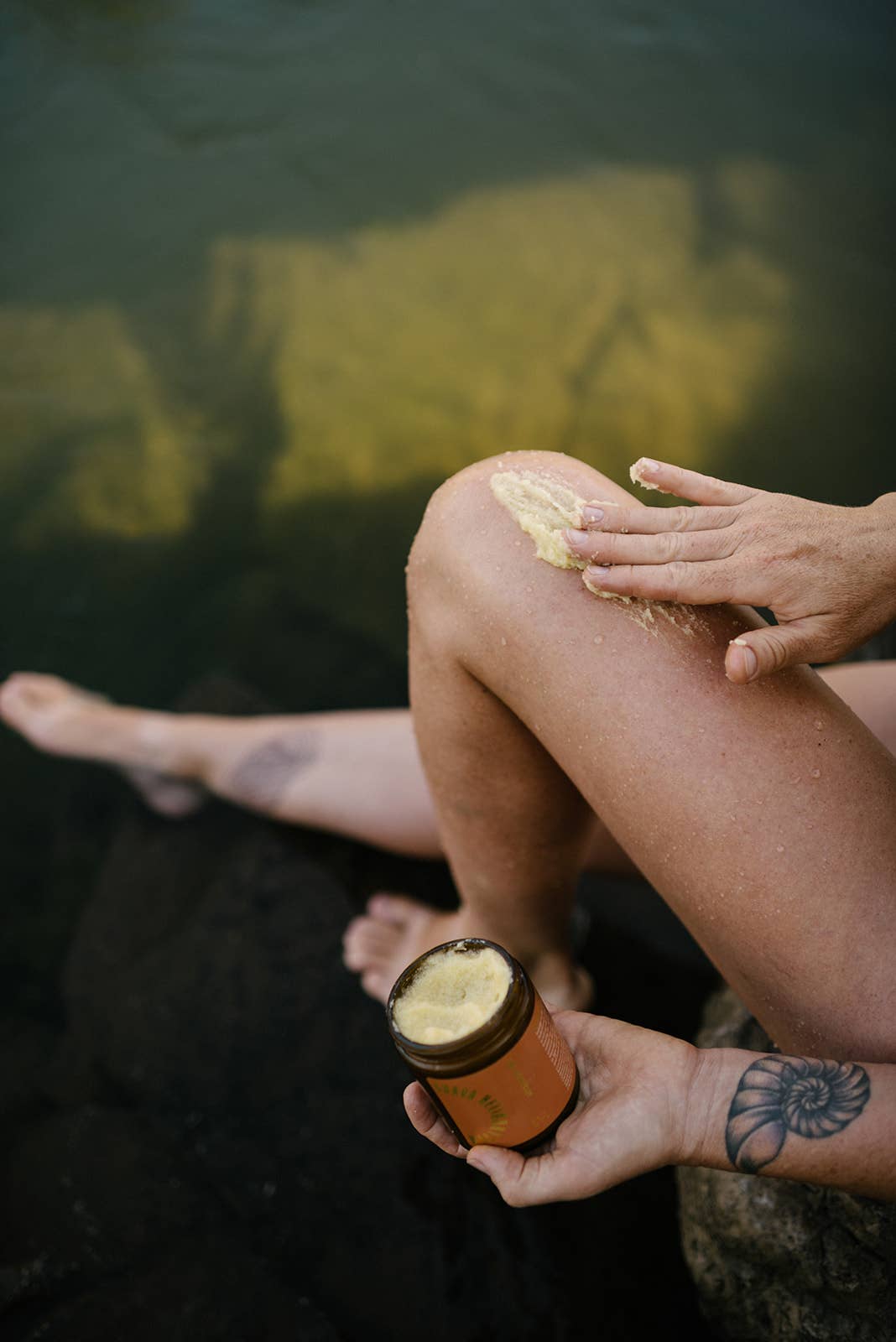 Guava Helichrysum Illuminating Shea Body Scrub - Echo Market