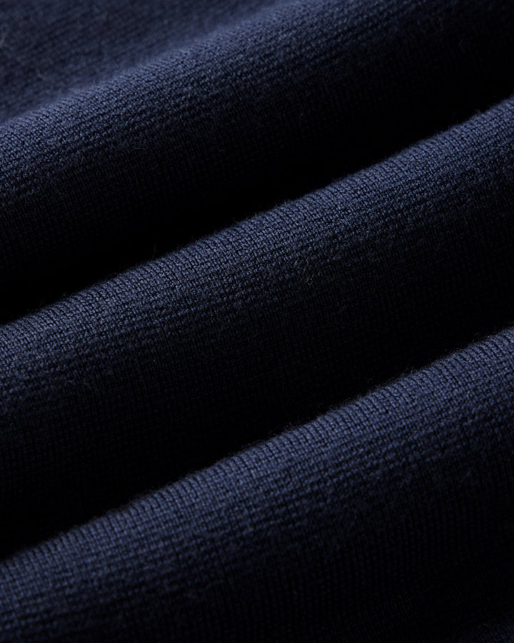Close-up of Taylor Stitch&