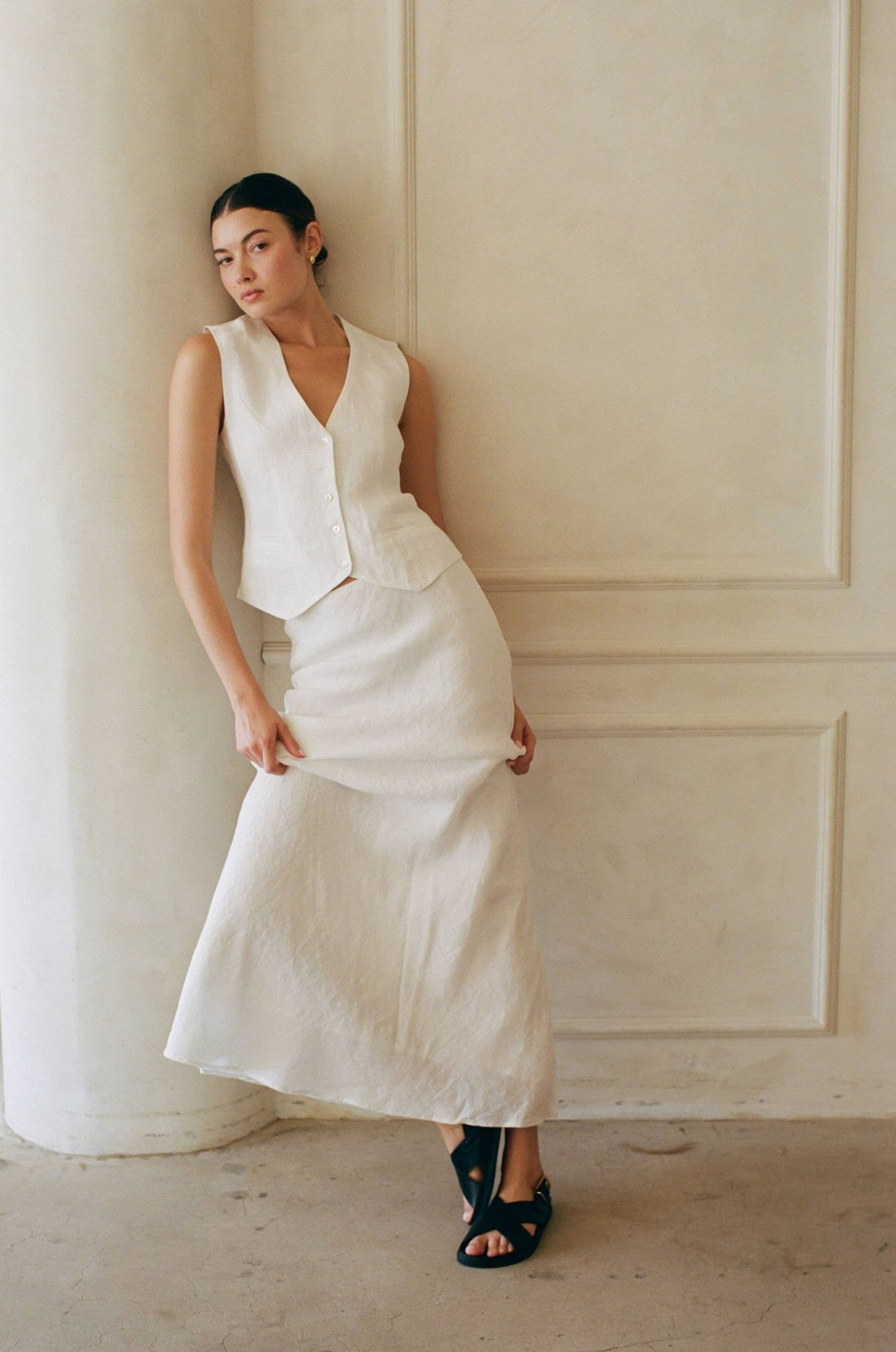 Linen V - Neck Button Down Vest | Off White - Echo Market