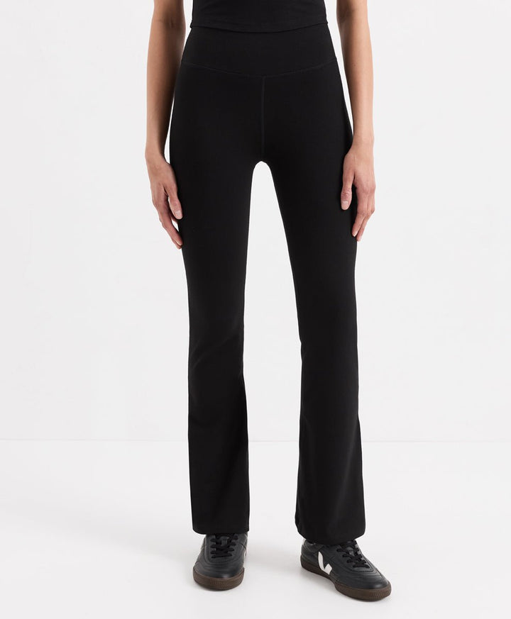 On the Go-To Contour Bootcut Legging - Echo Market