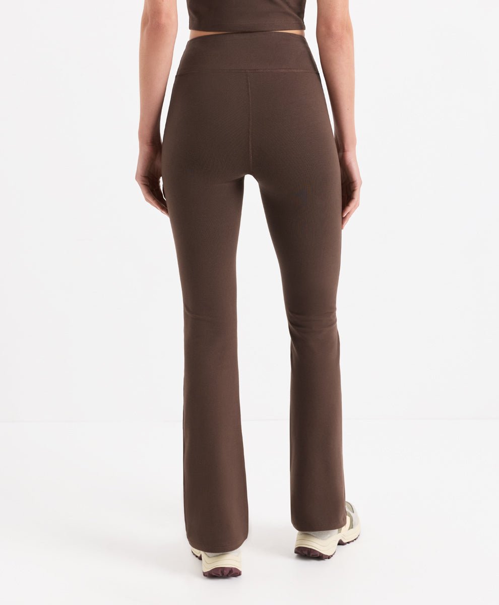 On the Go-To Contour Bootcut Legging - Echo Market