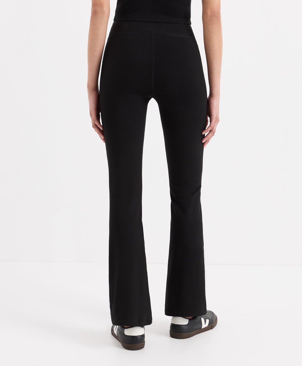 On the Go-To Contour Bootcut Legging - Echo Market