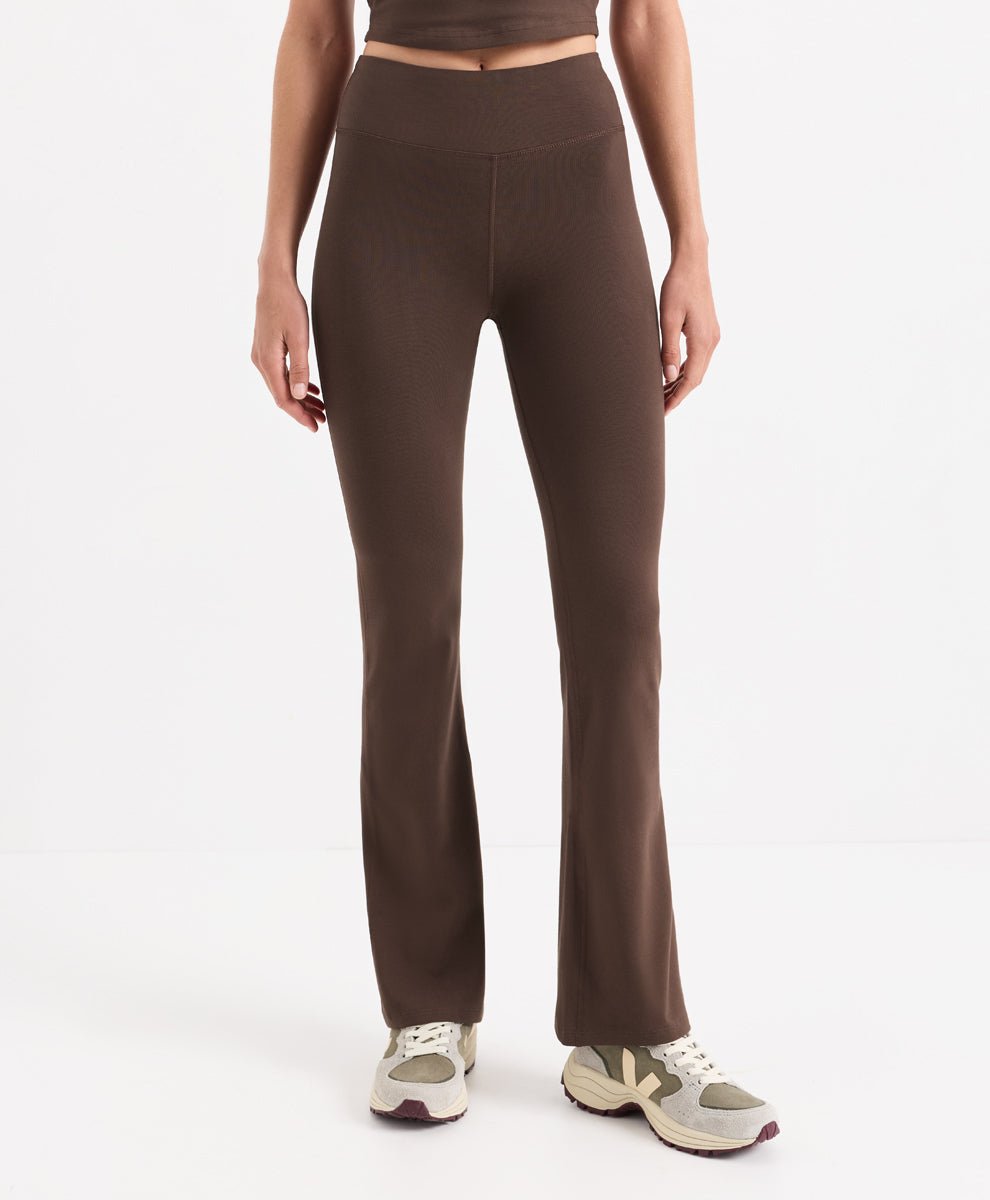 On the Go-To Contour Bootcut Legging - Echo Market