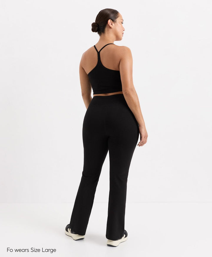 On the Go-To Contour Bootcut Legging - Echo Market