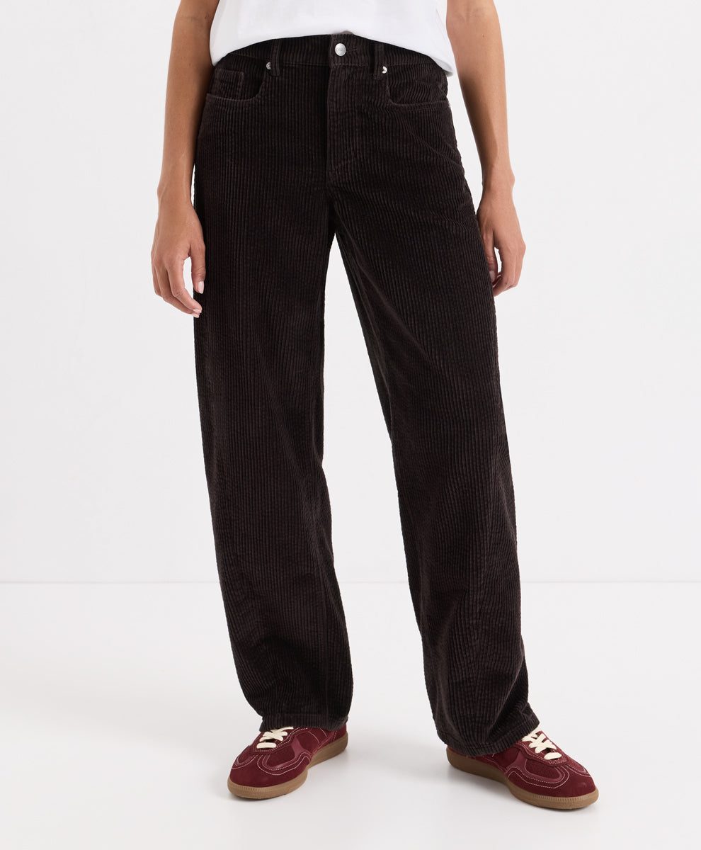 A person wearing Pact&