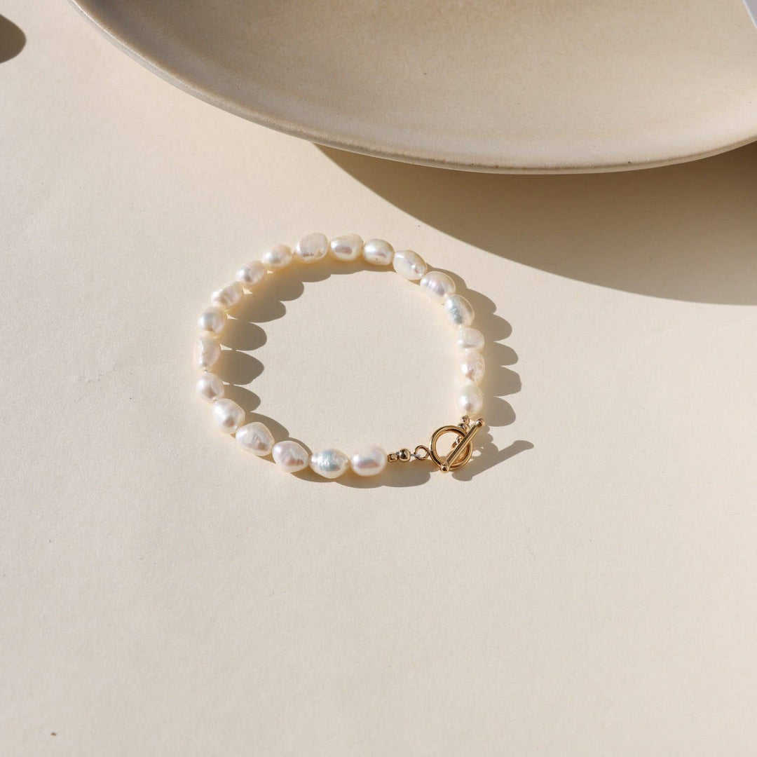 Pearl Muse Toggle Bracelet | 14K Gold FIll - Echo Market
