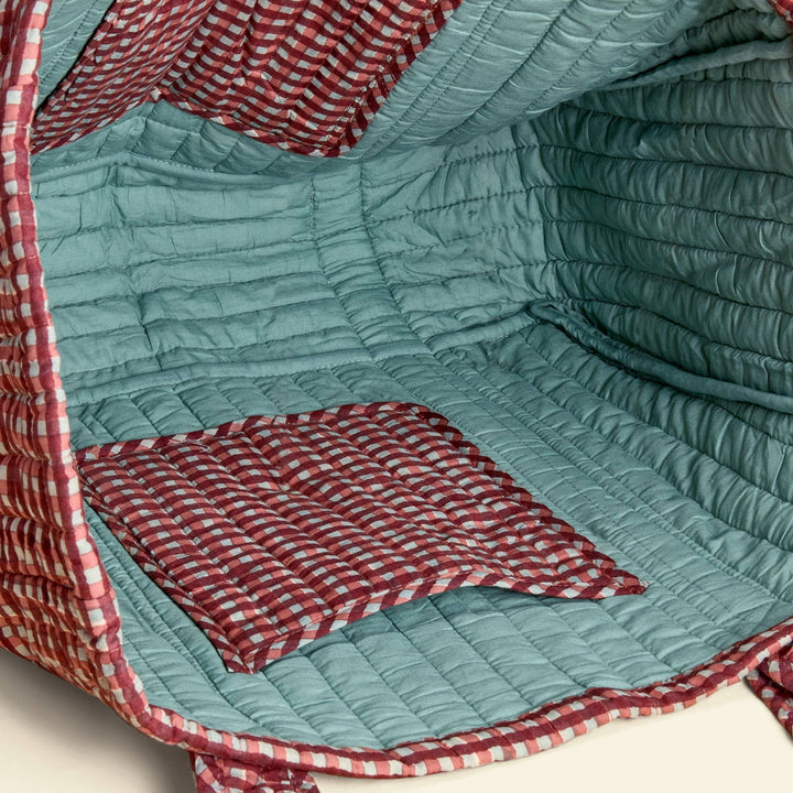 inside of yonder carry all bag