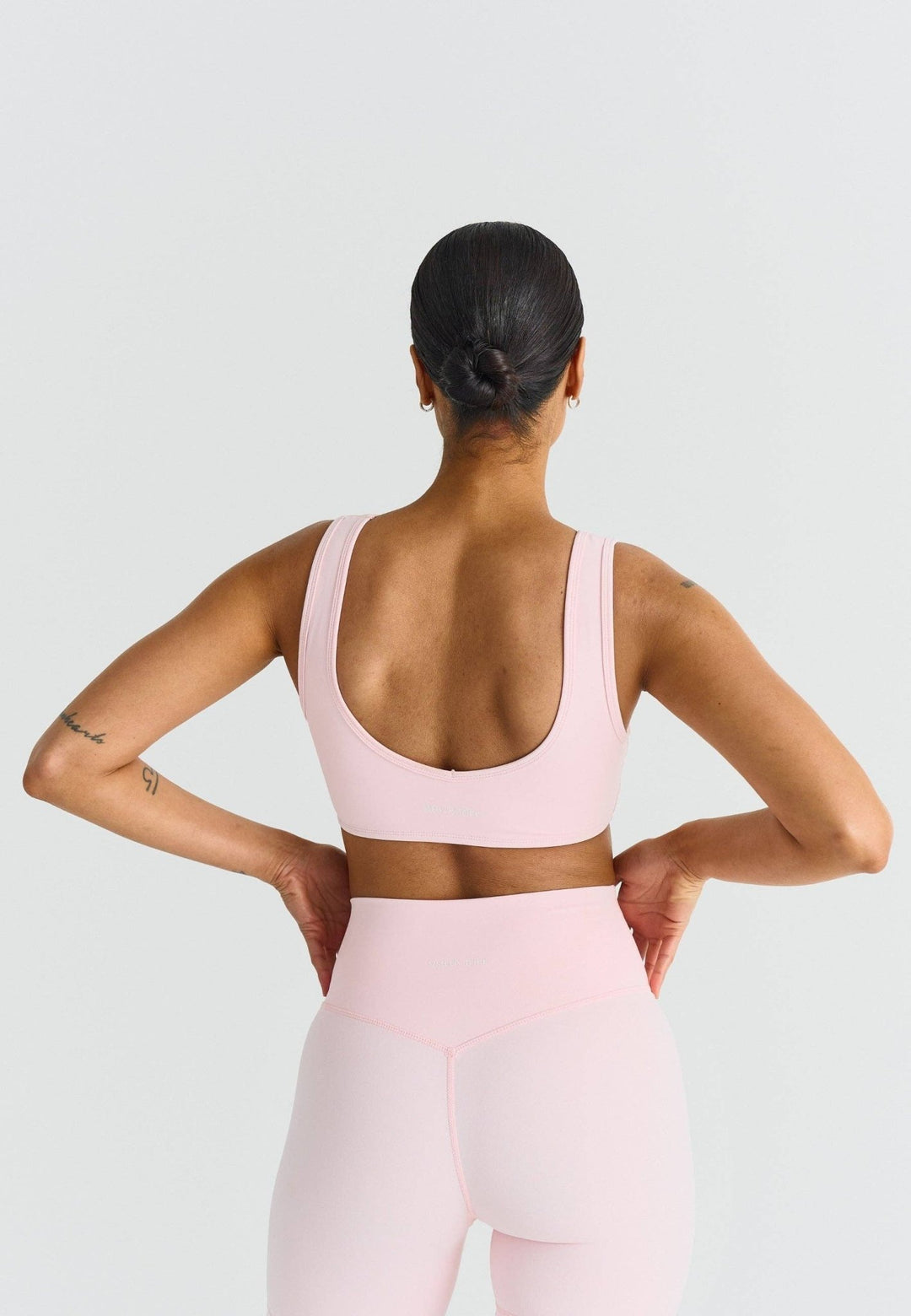 Softsculpt Deep V - Neck Bra - Echo Market