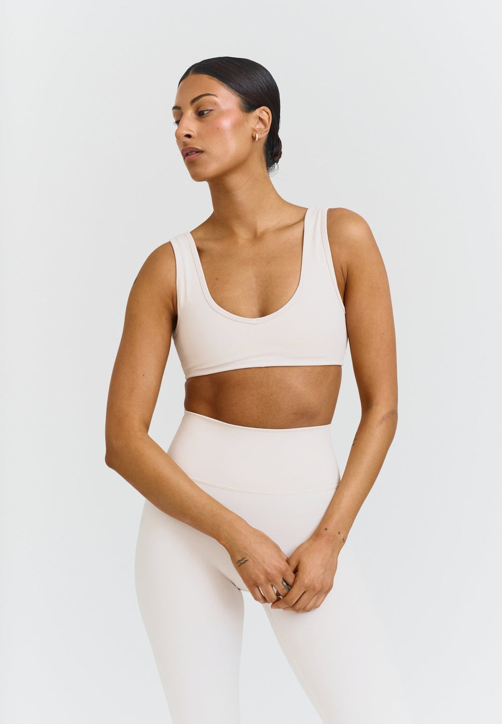 Softsculpt Deep V - Neck Bra - Echo Market