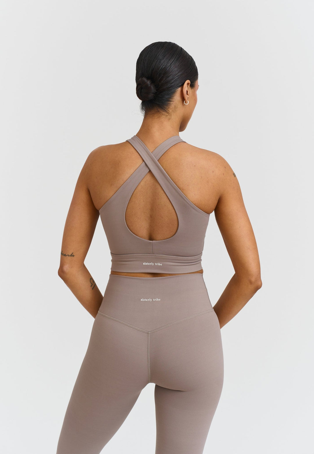 Softsculpt V - neck Cross Back Bra - Echo Market