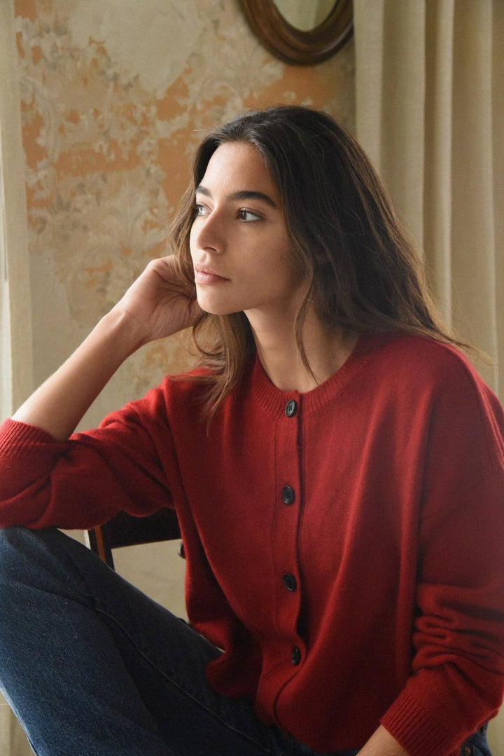 The Cashmere Kaia Cropped Cardigan | Pomegranate - Echo Market