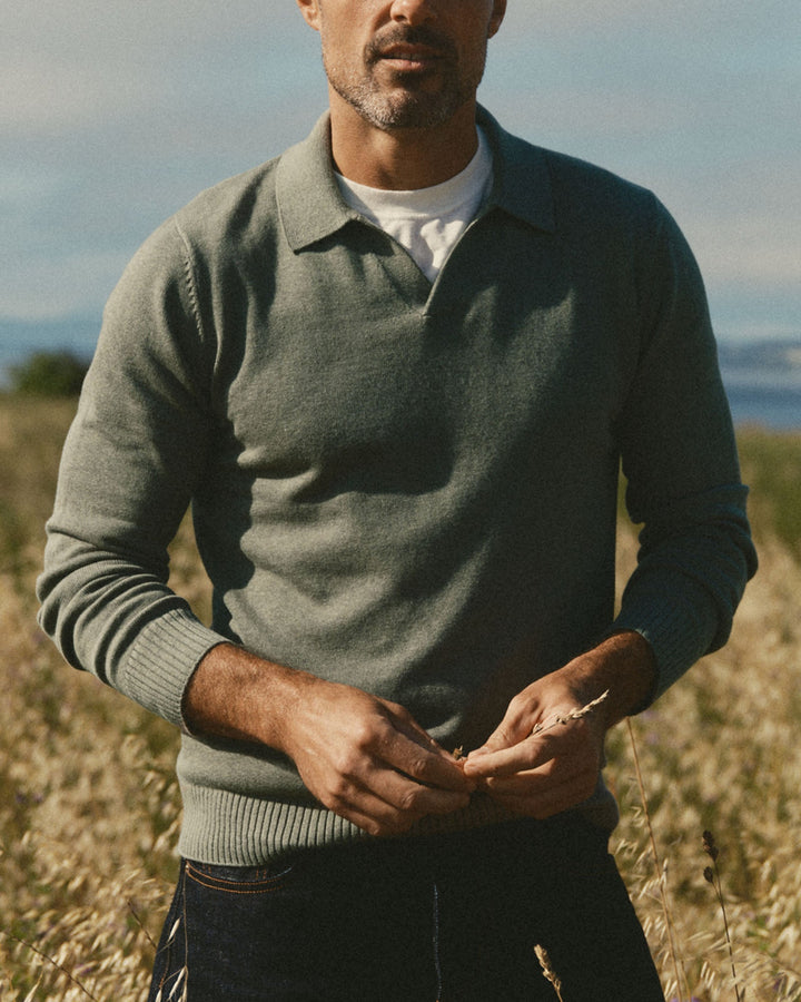 Man wearing Taylor Stitch&