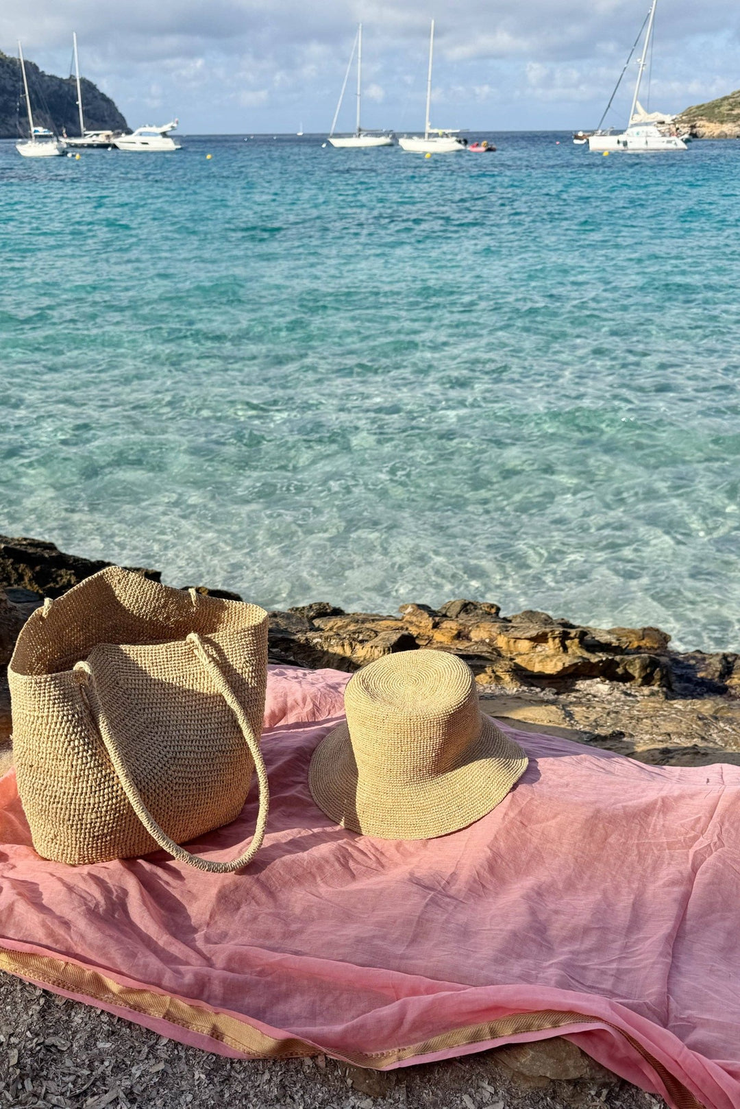 The Pareo | Coral - Echo Market