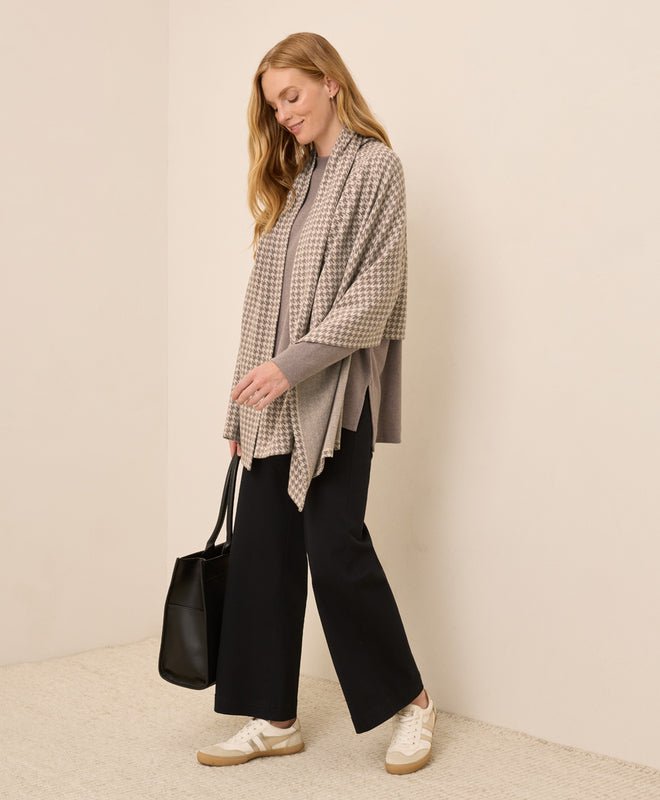 Women's Airplane Travel Scarf Wrap - Echo Market