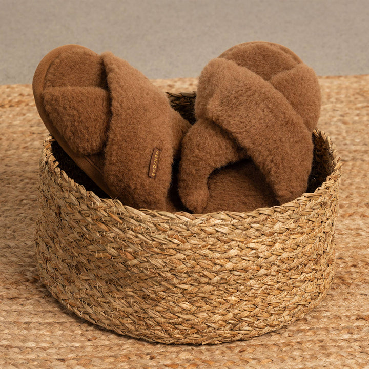 Women's Merino Cross Fluffy Slippers Brown - Echo Market