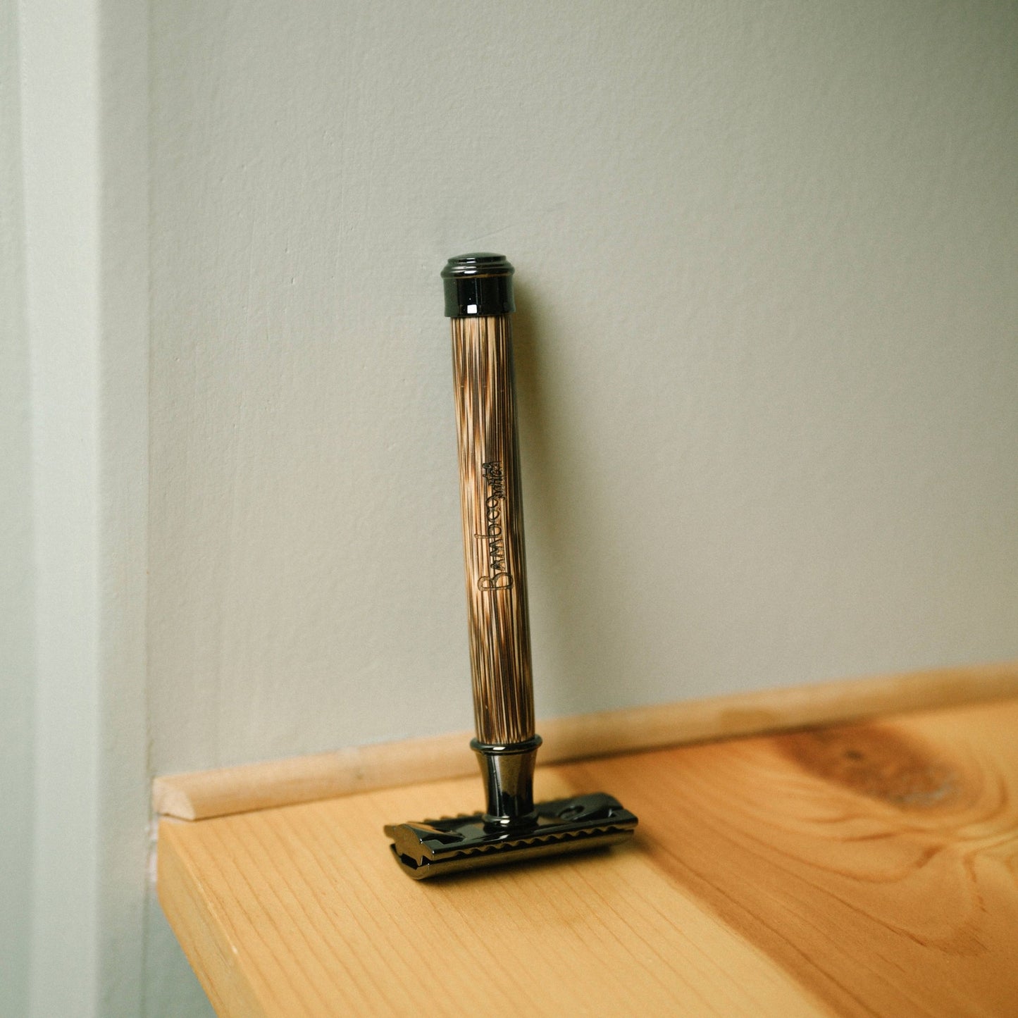 Load image into Gallery viewer, Bamboo Stainless Steel Safety Razor - Echo Market
