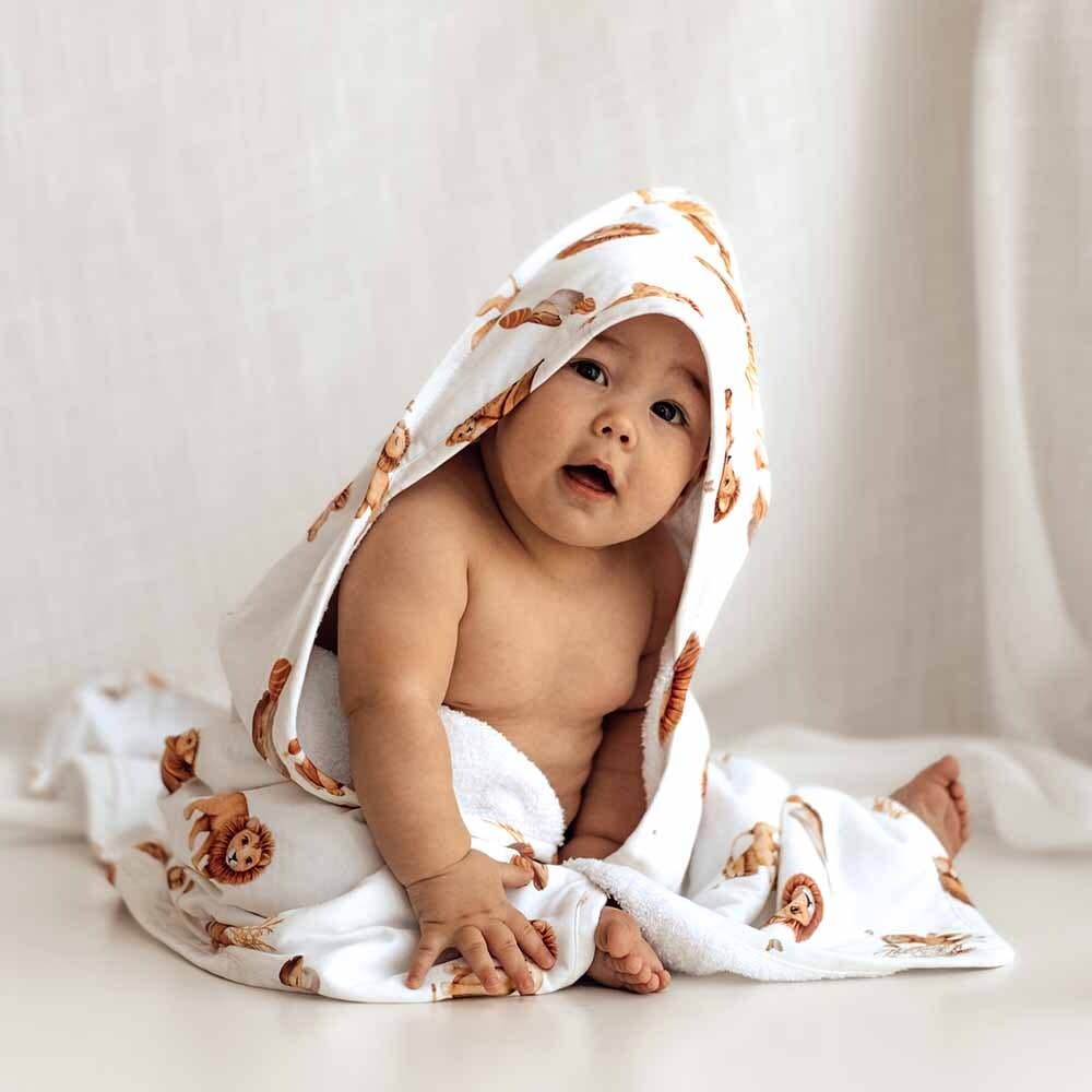 Load image into Gallery viewer, Lion Organic Hooded Baby Towel - Echo Market

