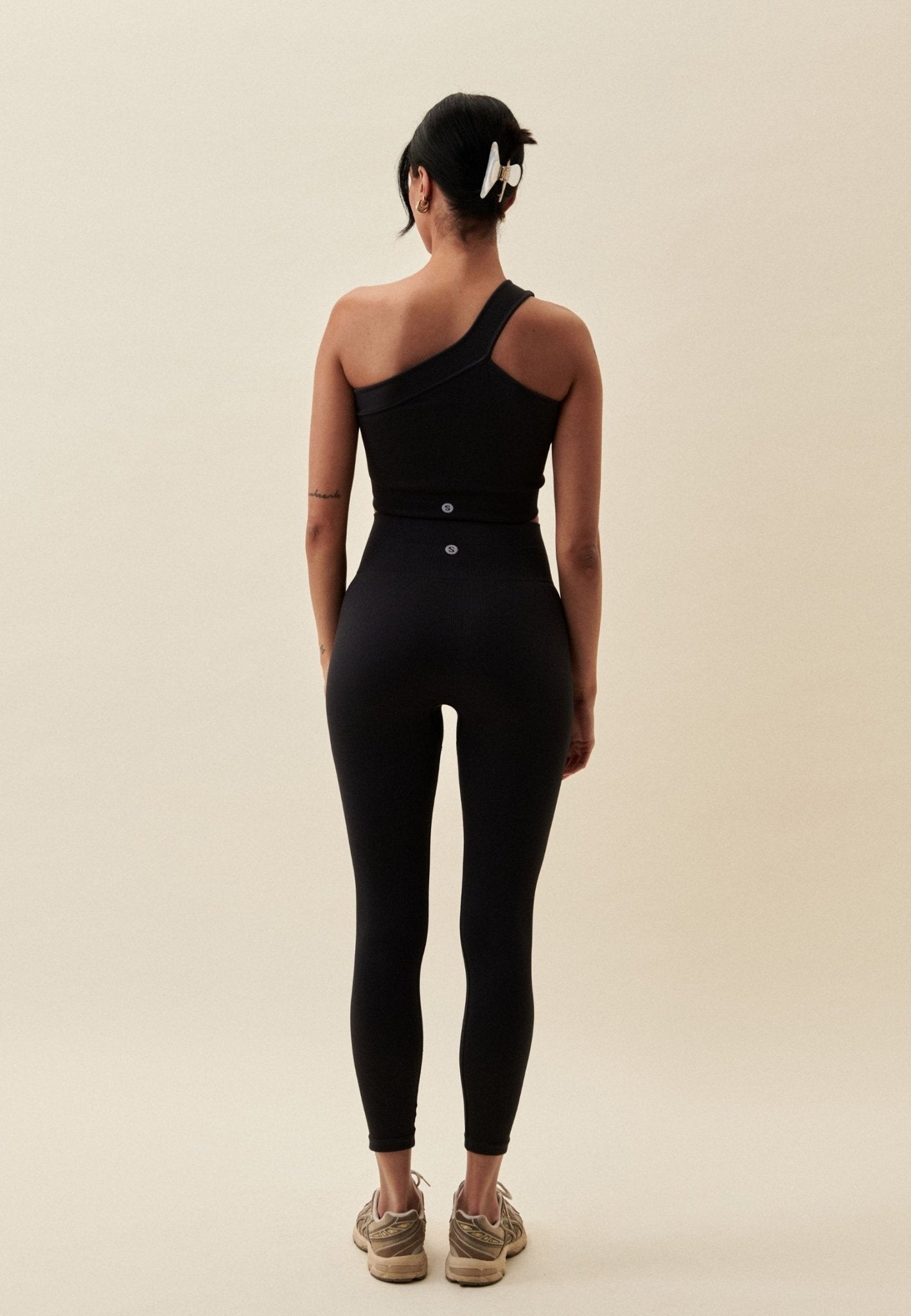 Load image into Gallery viewer, Ribbed Seamless Leggings - Echo Market
