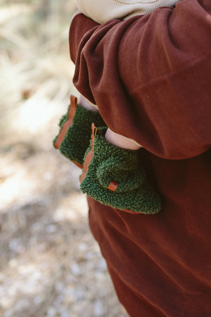 Sherpa Baby Stay-On Booties - Spruce - Echo Market